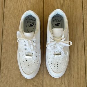 LIKE NEW! Women’s Nike AF1